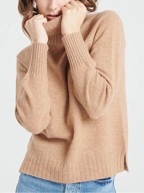 Cashmere Camel Turtleneck Sweater - Women